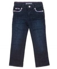 Add some fun detail to her everyday outfits with these accented jeans from Levi's.