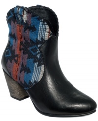 The colorful comfort of a blanket is infused in the shaft of Rebels' Sheffield western booties making these boots a pair that's equally rugged and cozy.