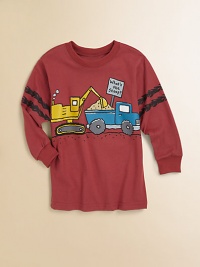 Construction equipment and little boys just go together, so delight your young man with this bright and bold tee that asks What's the scoop?, perfect for digging in the sandbox.Ribbed crewneckLong sleeves with ribbed cuffss and screened tire tracksFront screened designCottonMachine washImported