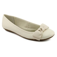 Alfani Amor Womens Size 8 Ivory Faux Leather Flats Shoes