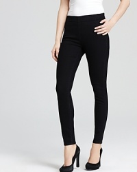 Dressed up with polished pumps or streamlined with chic flats, these Miraclebody by Miraclesuit jeggings lend sleek style to your denim repertoire.