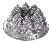 Nordic Ware Holiday Bundt Tree Pan