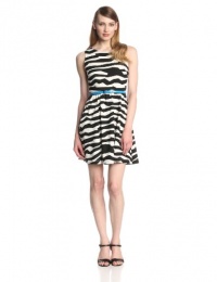 Jessica Simpson Women's Sleeveless Printed Fit and Flare Dress, Black/White, 4