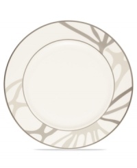 Abstract markings in soft shades of khaki frame this glazed white bread and butter plate for unconventional elegance. From Noritake dinnerware, these dishes are trimmed with matte platinum for modern polish on casual and formal tables alike. (Clearance)