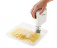 FoodSaver FSFRSH0051 FreshSaver Handheld Vacuum Sealing System, White