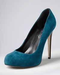 A contrasting, croc-embossed leather heel offers chic juxtaposition to sumptuous suede on these Alejandro Ingelmo pumps.